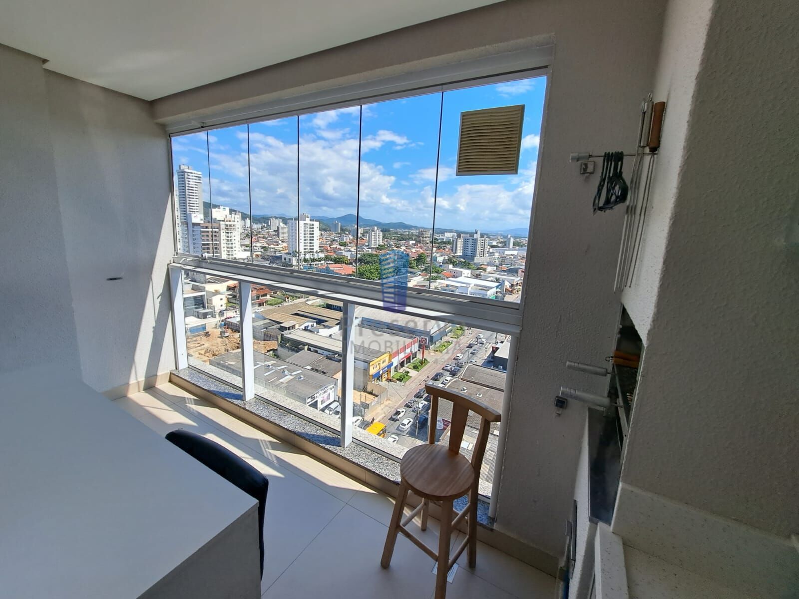 Apartamento à venda com 3 quartos, 74m² - Foto 18