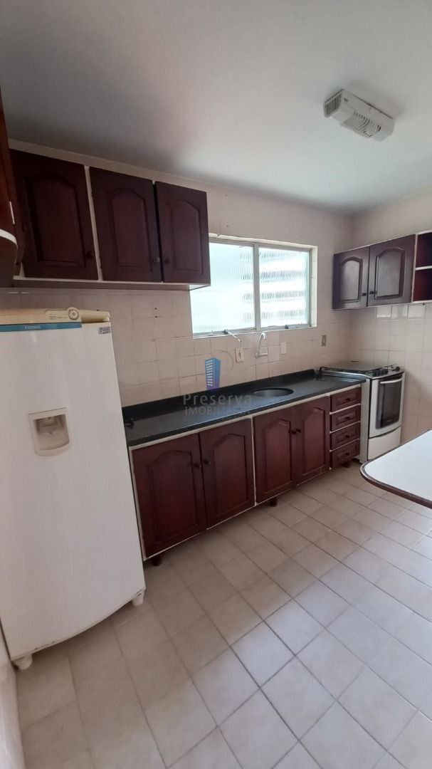 Apartamento à venda com 2 quartos, 72m² - Foto 3