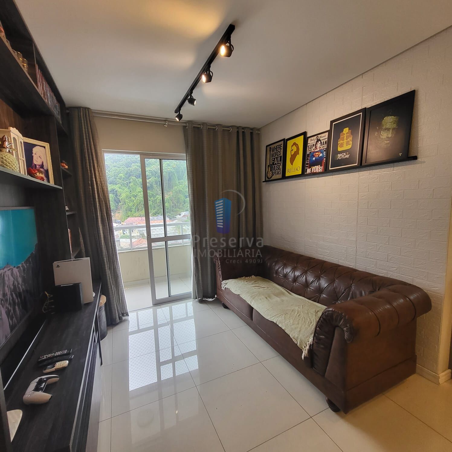 Apartamento à venda com 2 quartos, 67m² - Foto 3