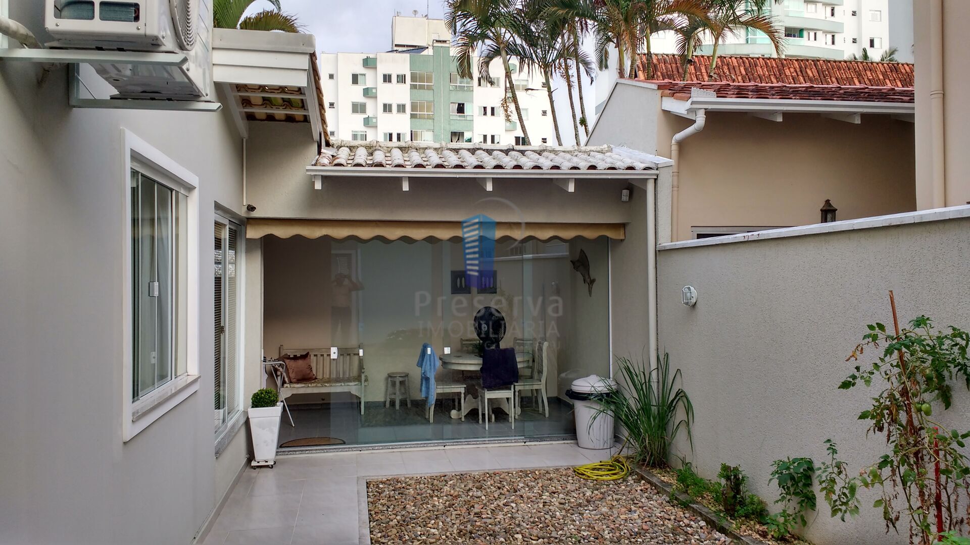 Sobrado, 3 quartos, 339 m² - Foto 1