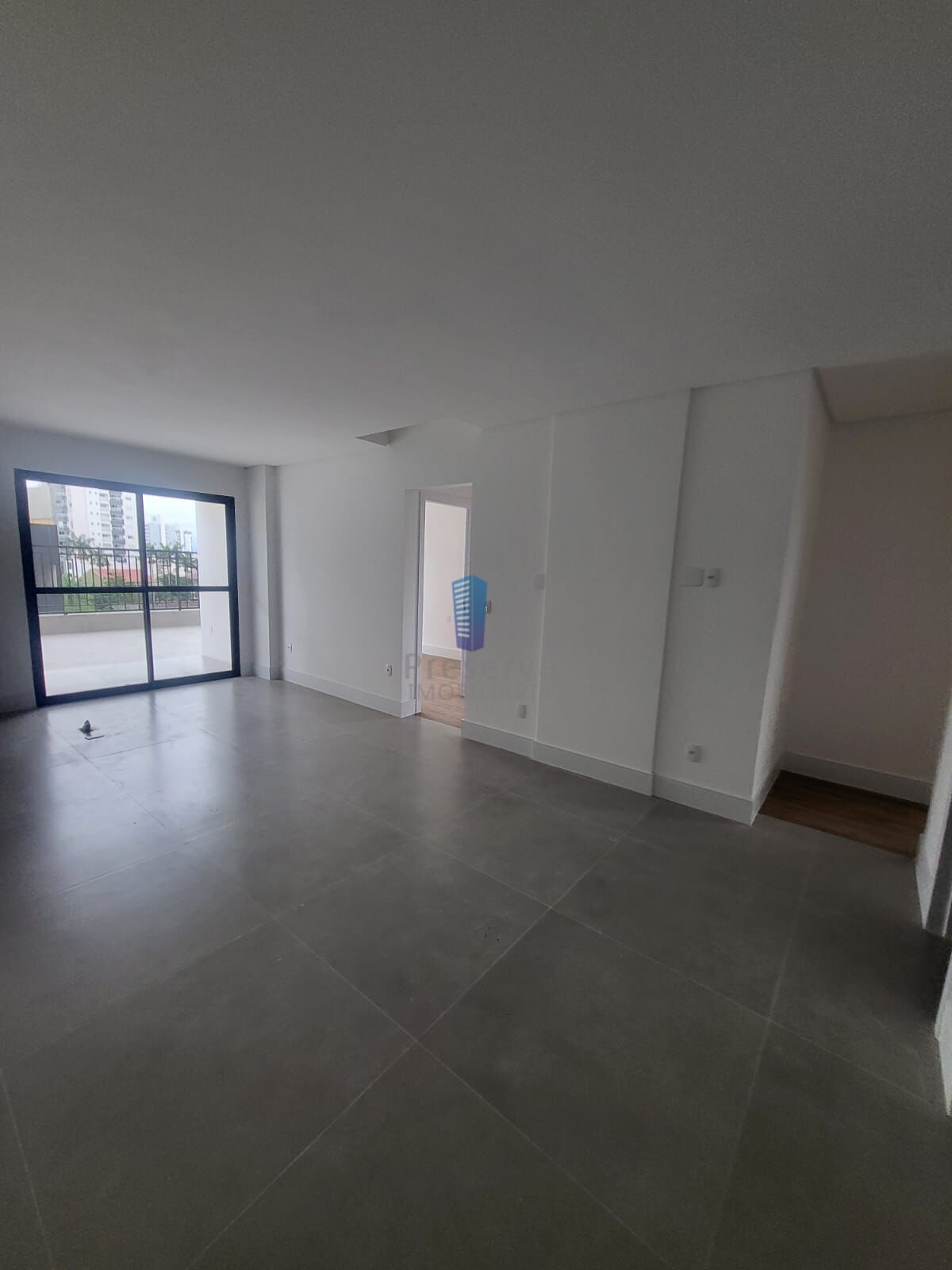 Apartamento à venda com 3 quartos, 89m² - Foto 2