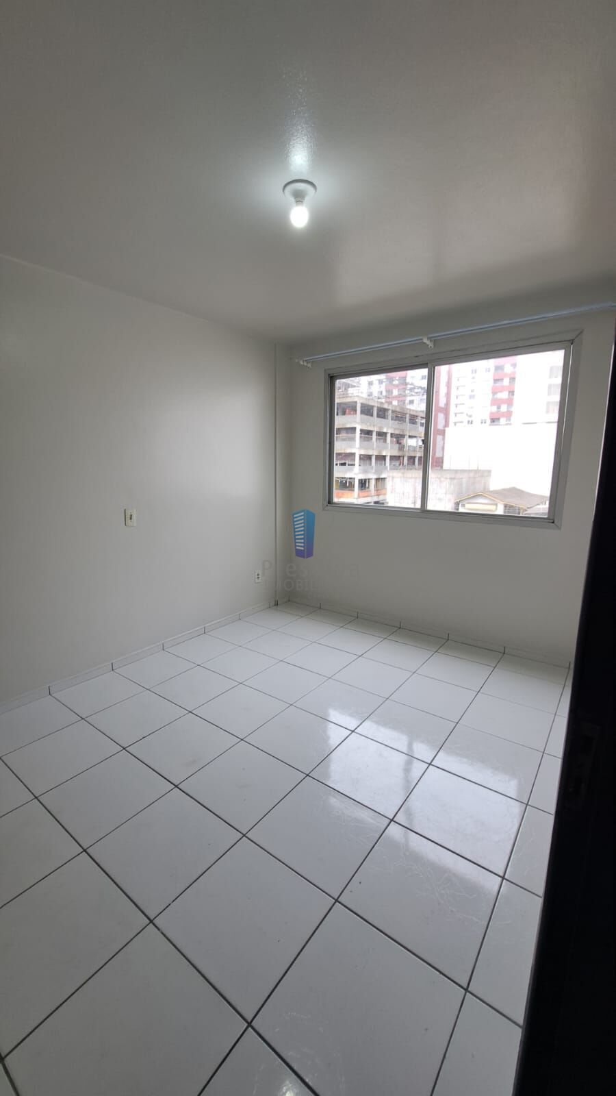 Apartamento para alugar com 2 quartos, 80m² - Foto 4