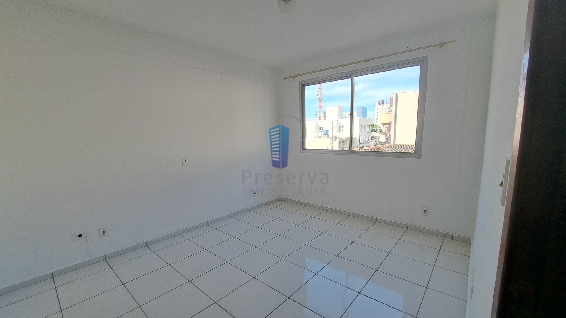 Apartamento para alugar com 2 quartos, 80m² - Foto 6