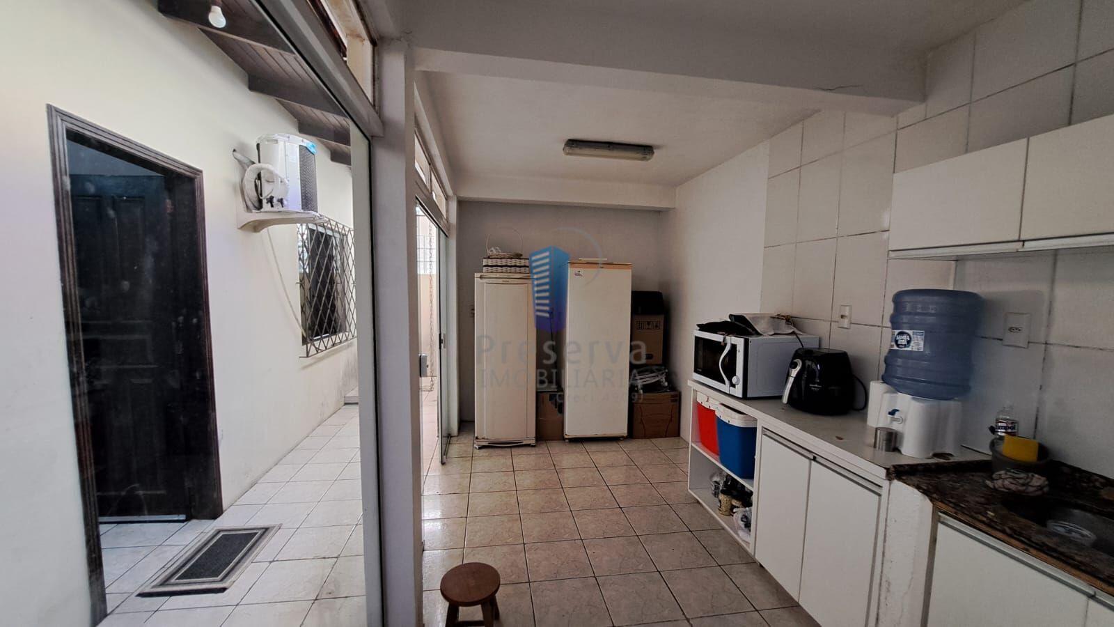 Casa à venda com 2 quartos, 140m² - Foto 8