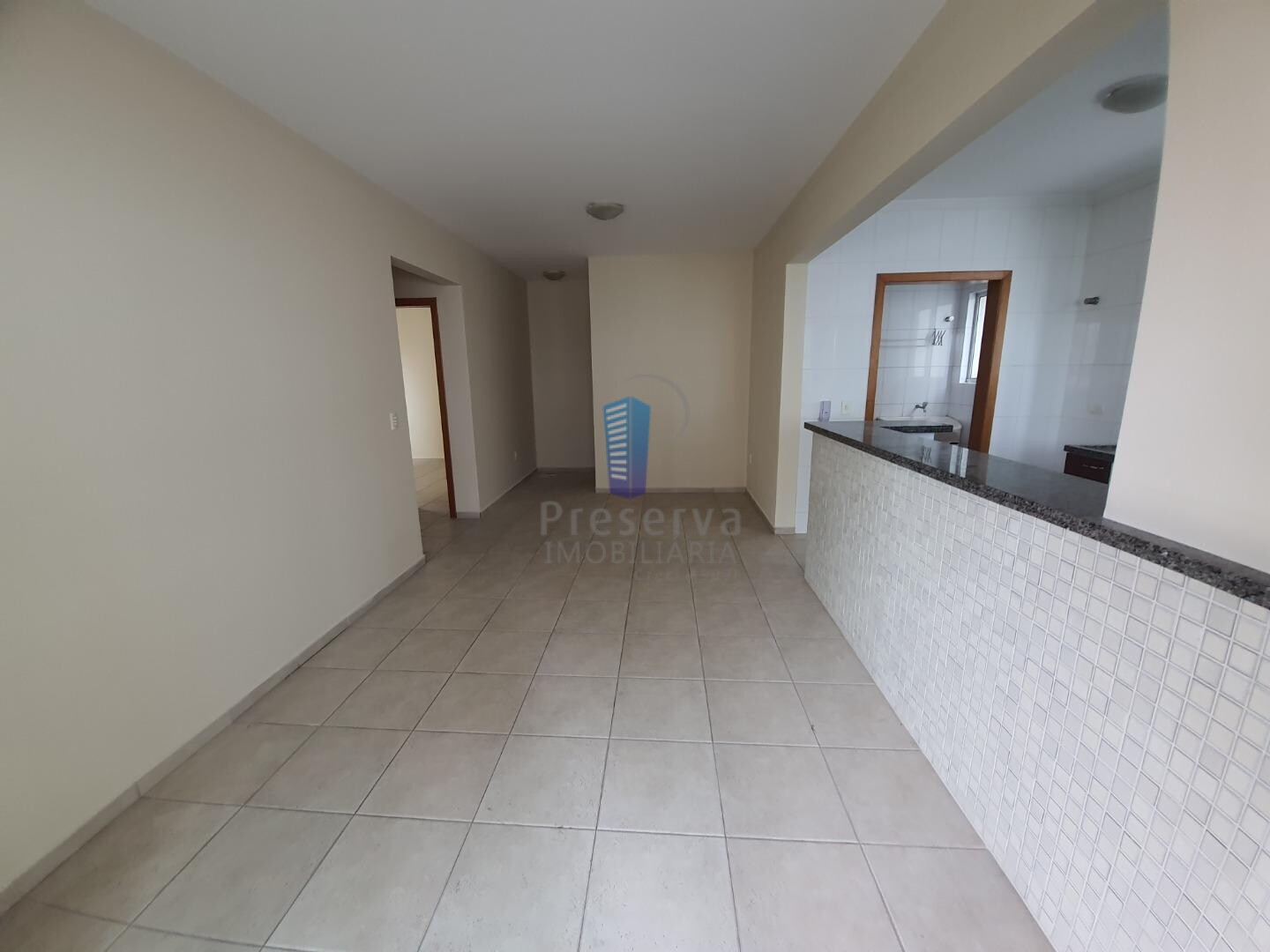 Apartamento para alugar com 2 quartos, 75m² - Foto 5