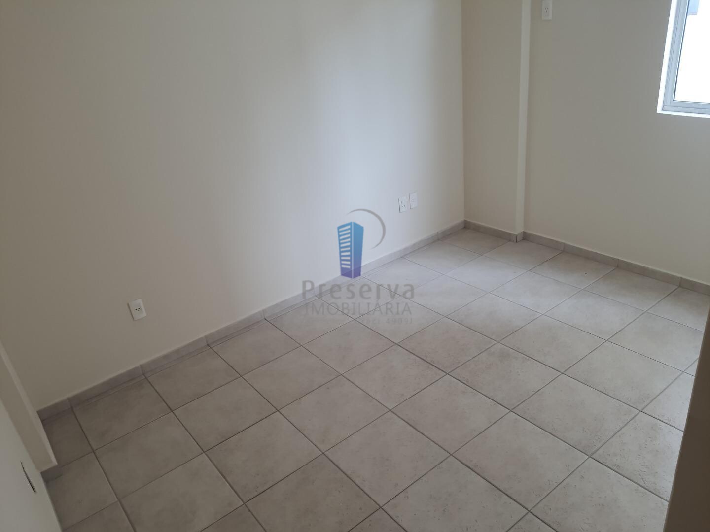 Apartamento para alugar com 2 quartos, 75m² - Foto 8