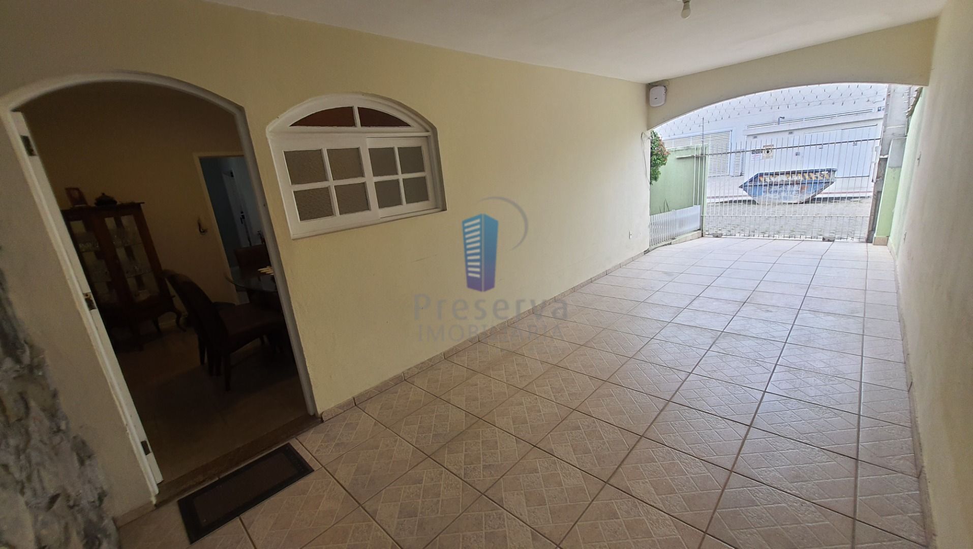 Casa à venda com 5 quartos, 200m² - Foto 5