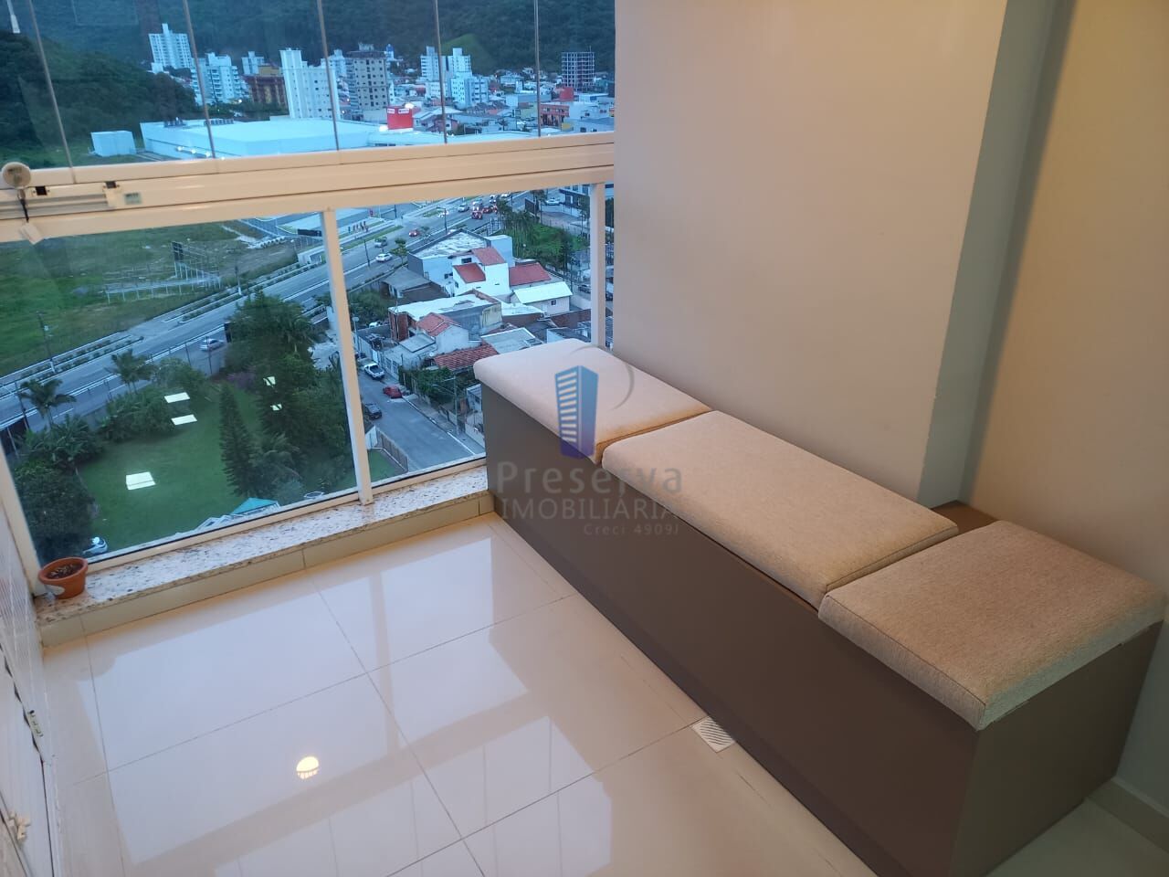 Apartamento à venda com 2 quartos, 59m² - Foto 2