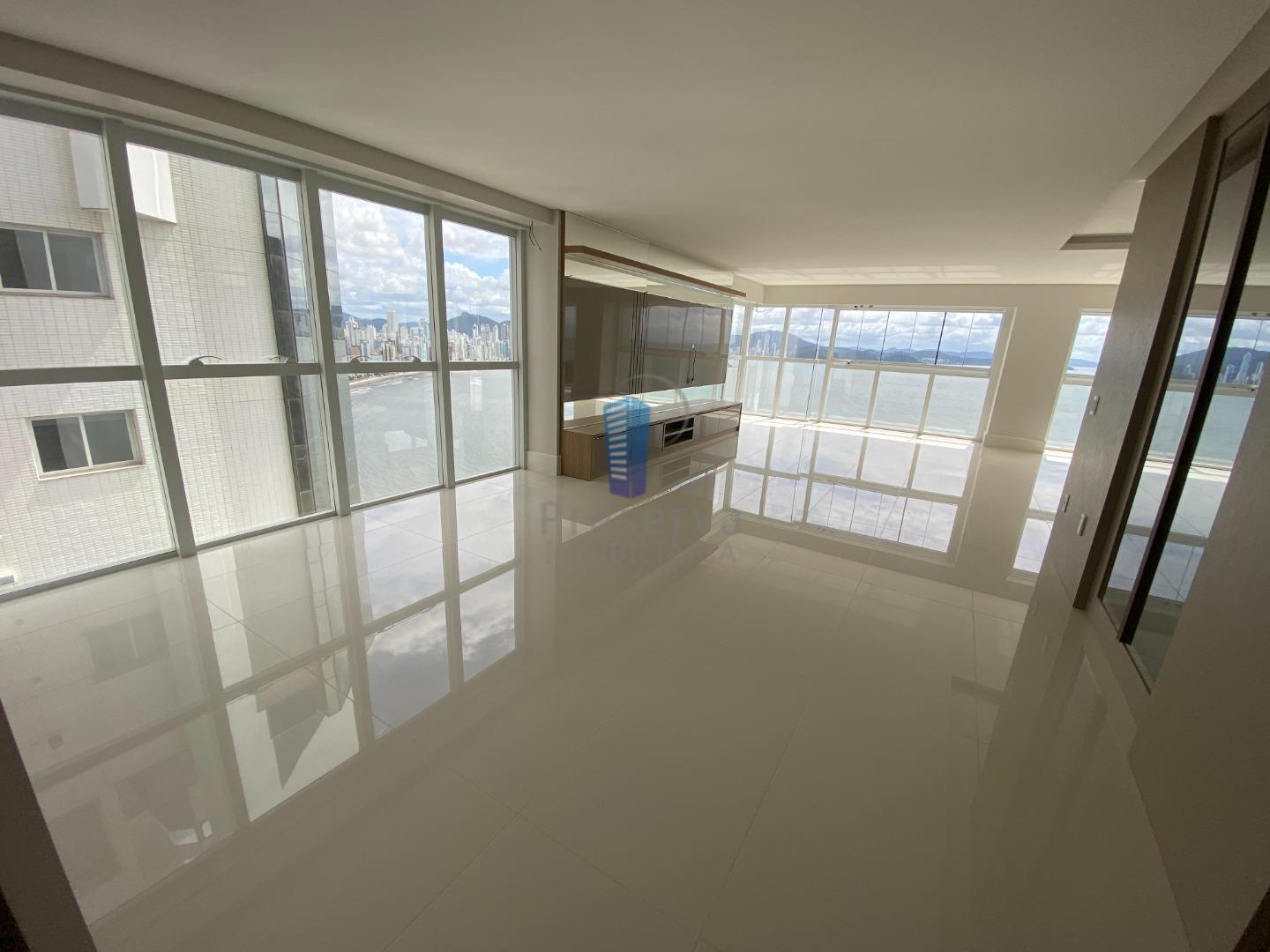 Apartamento à venda com 5 quartos, 237m² - Foto 2