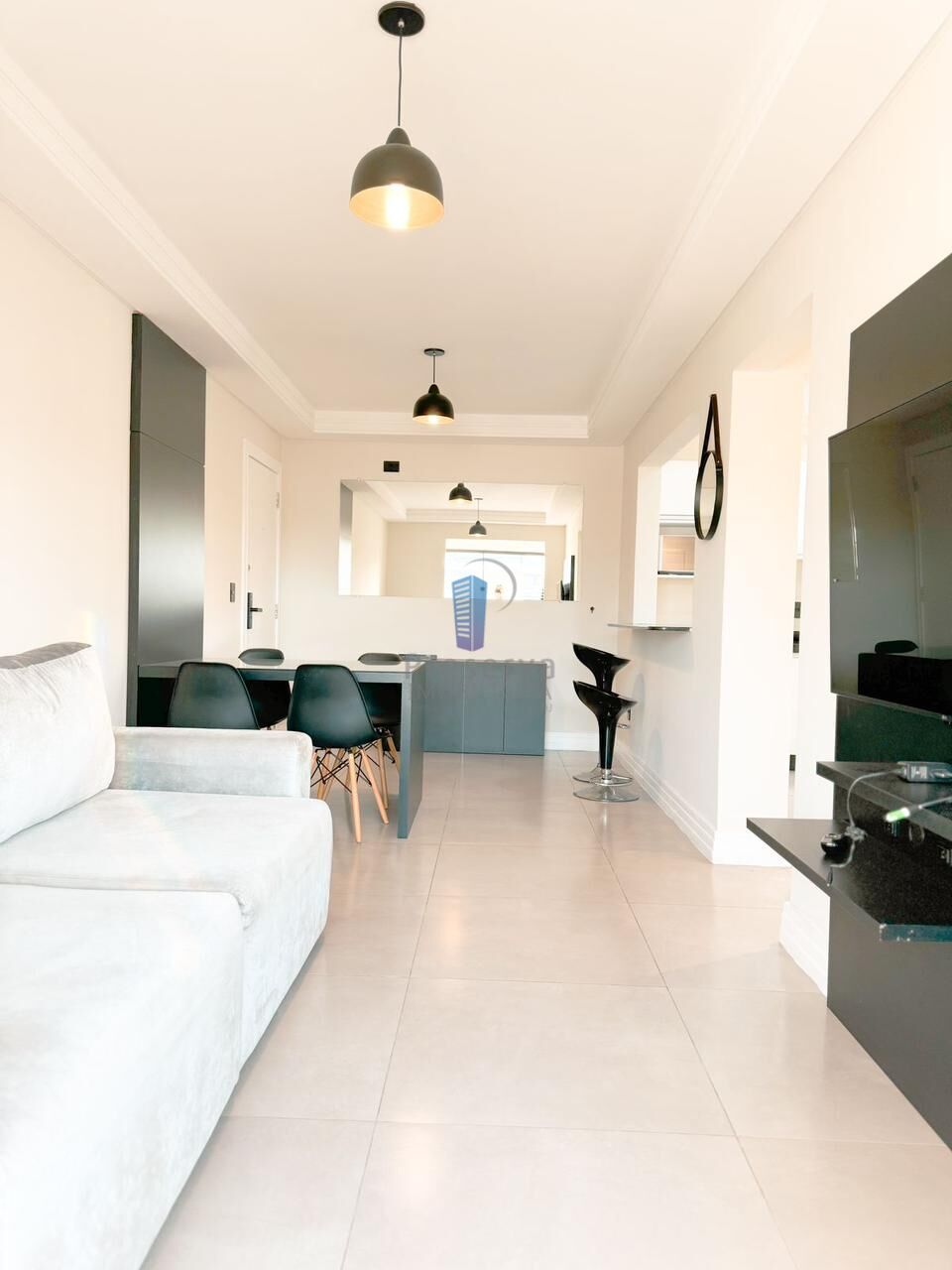 Apartamento à venda com 2 quartos, 62m² - Foto 2