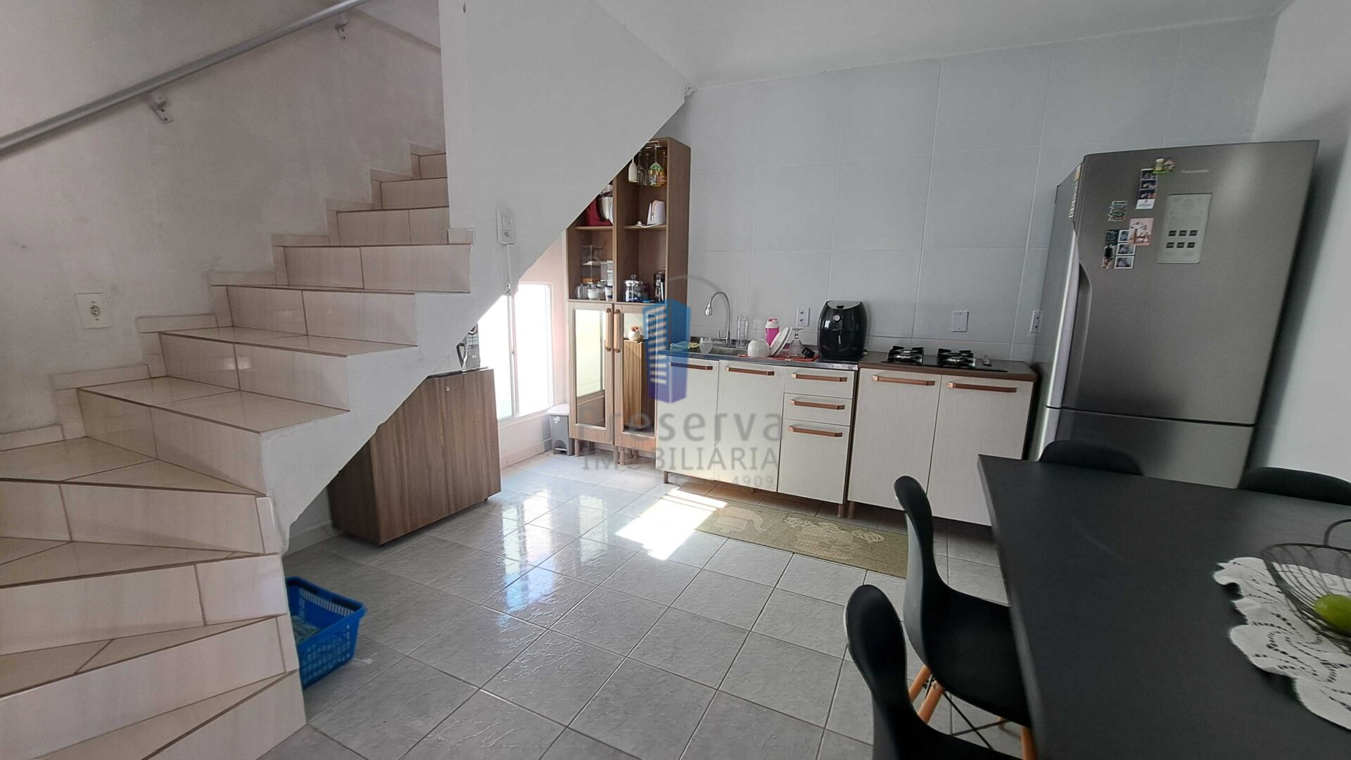 Casa à venda com 4 quartos, 200m² - Foto 9