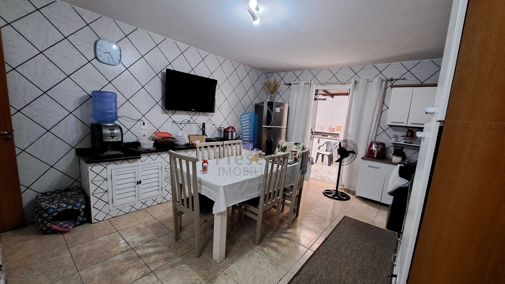 Casa à venda com 4 quartos, 200m² - Foto 17