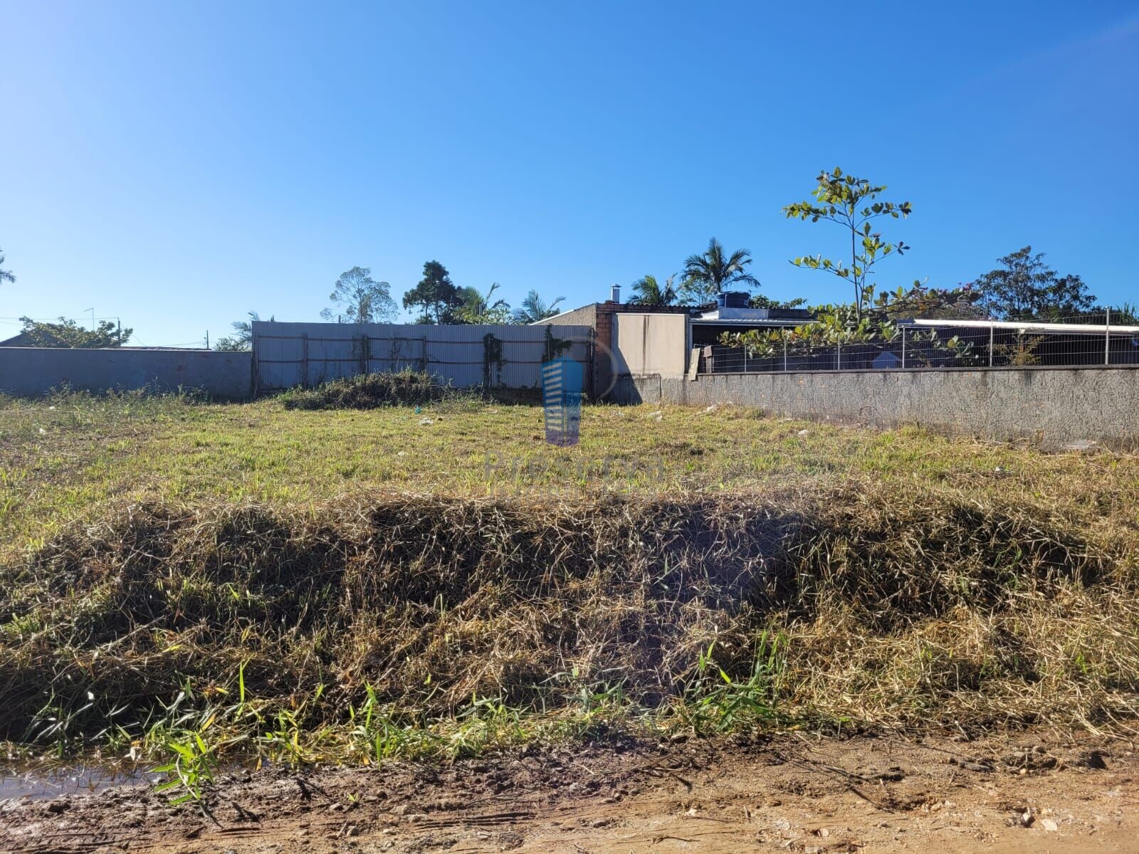 Terreno à venda, 300m² - Foto 1