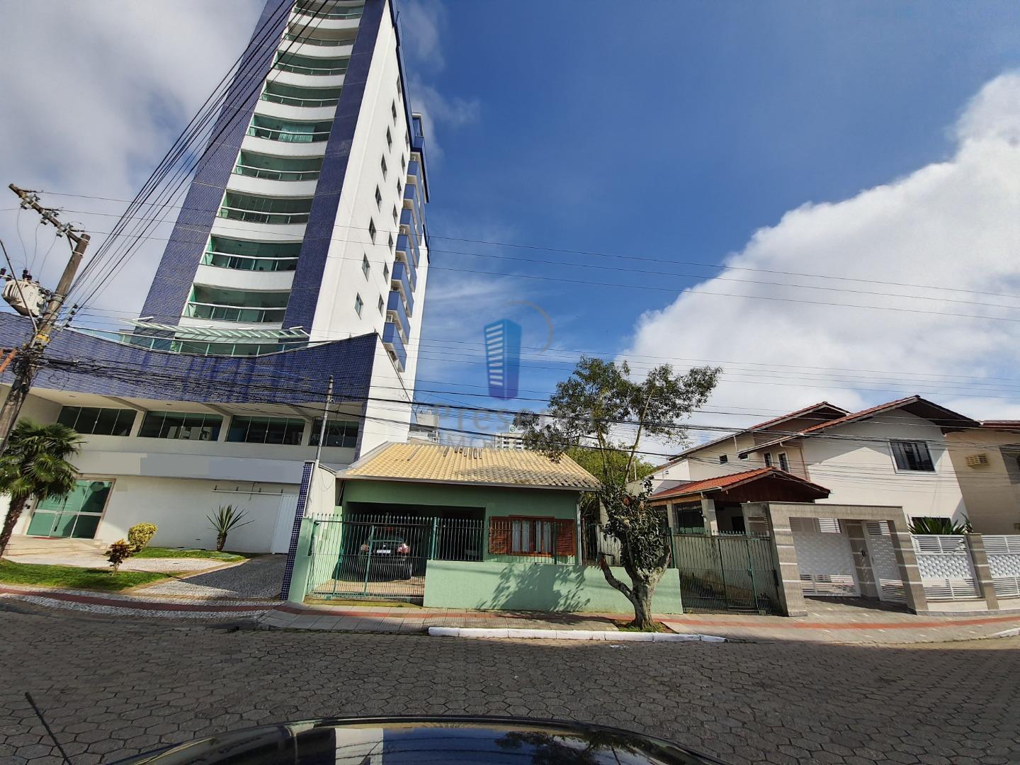 Sobrado à venda com 6 quartos, 500m² - Foto 2