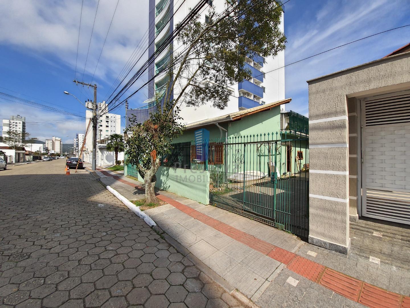 Sobrado à venda com 6 quartos, 500m² - Foto 92