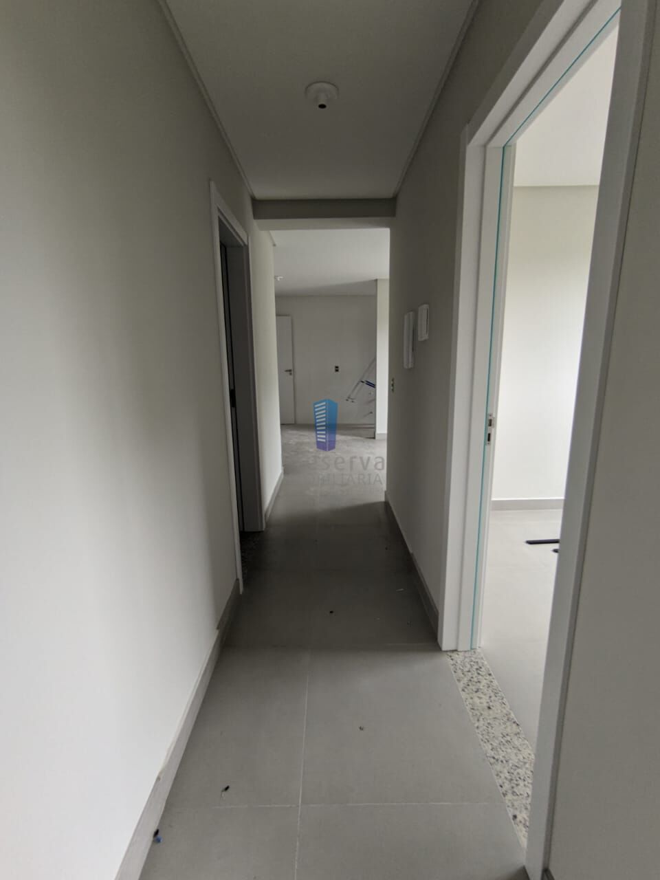 Apartamento à venda com 3 quartos, 80m² - Foto 4