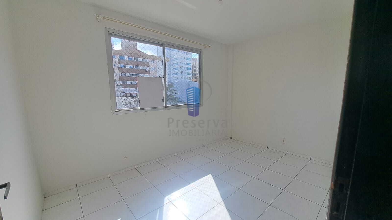 Apartamento para alugar com 3 quartos, 90m² - Foto 4