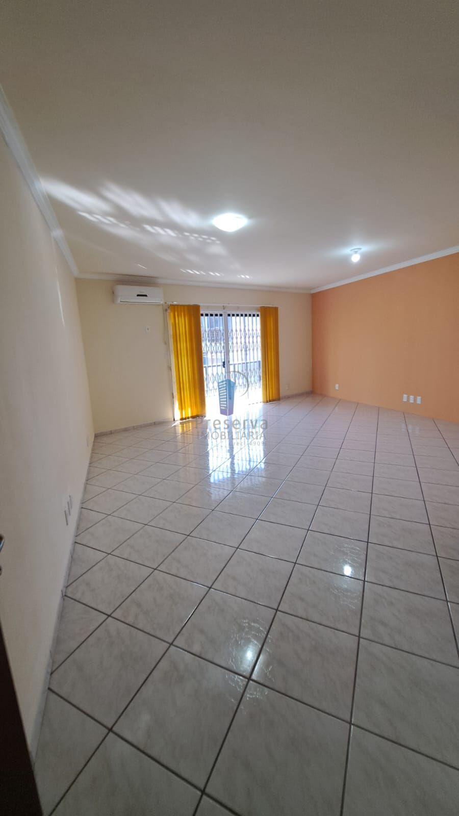 Conjunto Comercial-Sala para alugar com 2 quartos, 135m² - Foto 10