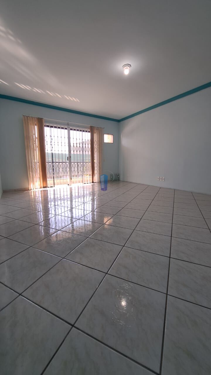 Conjunto Comercial-Sala para alugar com 2 quartos, 135m² - Foto 2