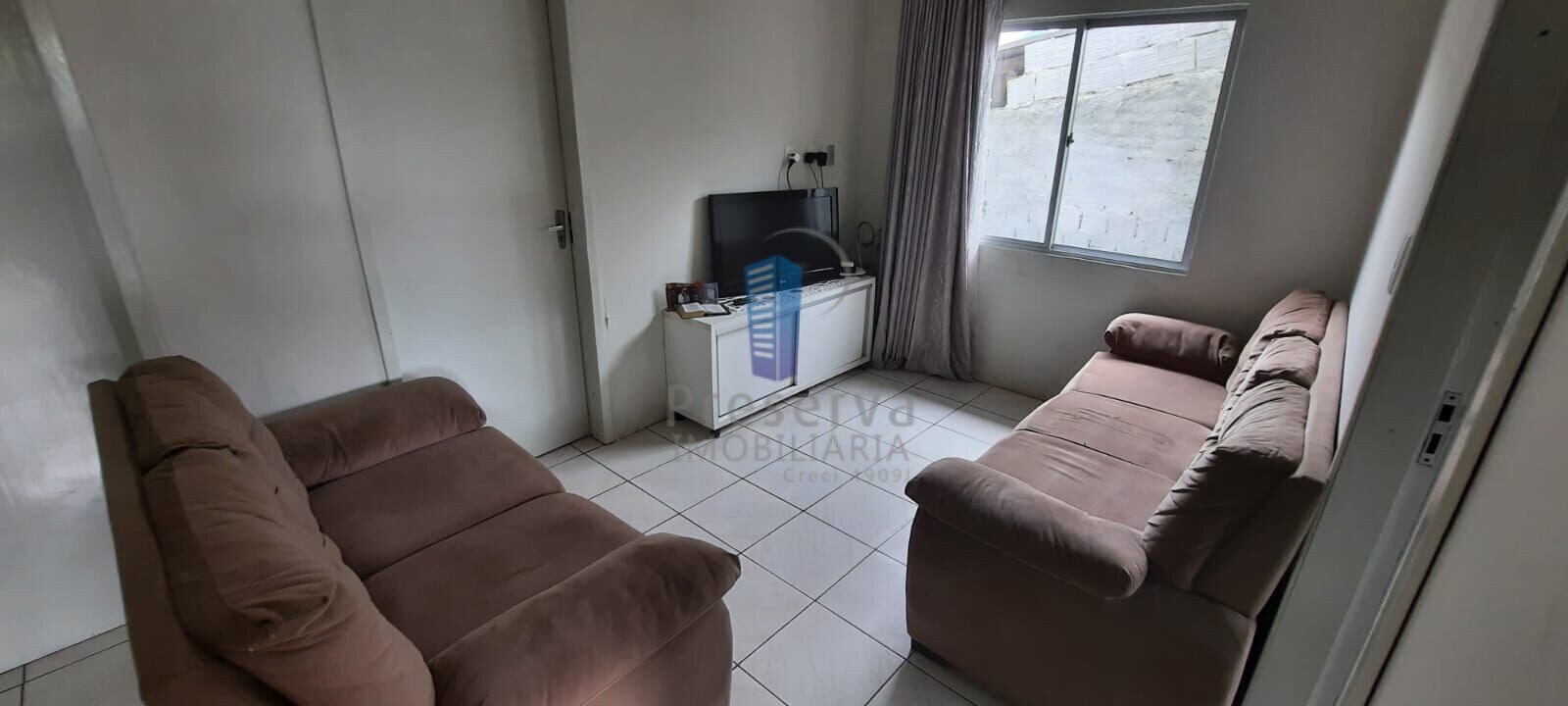 Casa à venda com 3 quartos, 96m² - Foto 2