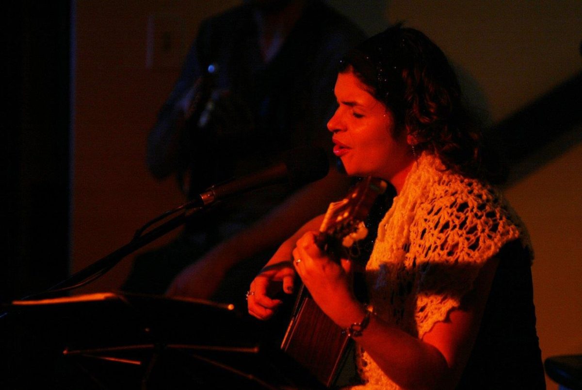 Karine Cunha canta Clara Dor | Fotos: Rene Cabrales