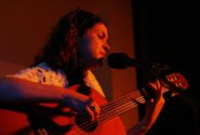 Karine Cunha canta Clara Dor | Foto: Rene Cabrales