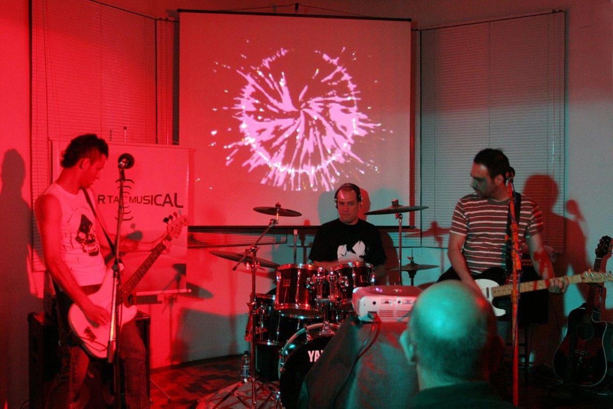 OTA no Show Play for Today – Rock e música eletrônica | Fotos: Tânia Meinerz