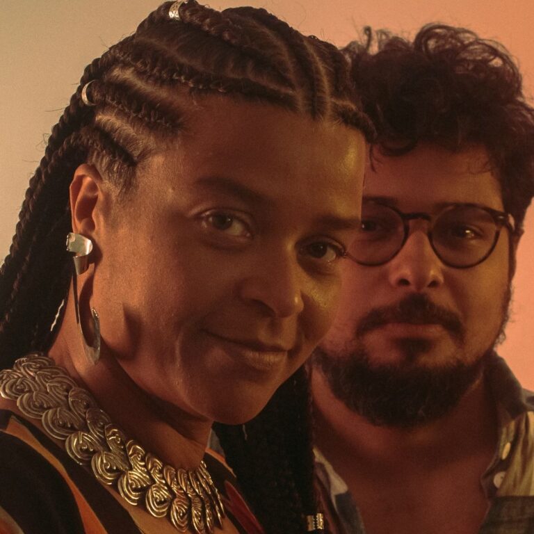 Maurilio & Nina Fola – Juntos