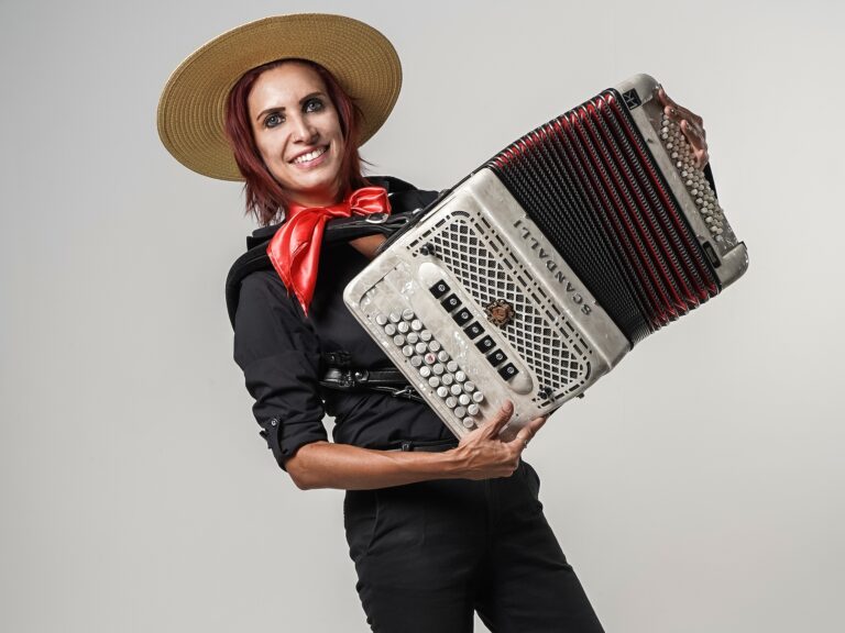 Adriana de Los Santos – Íntimo