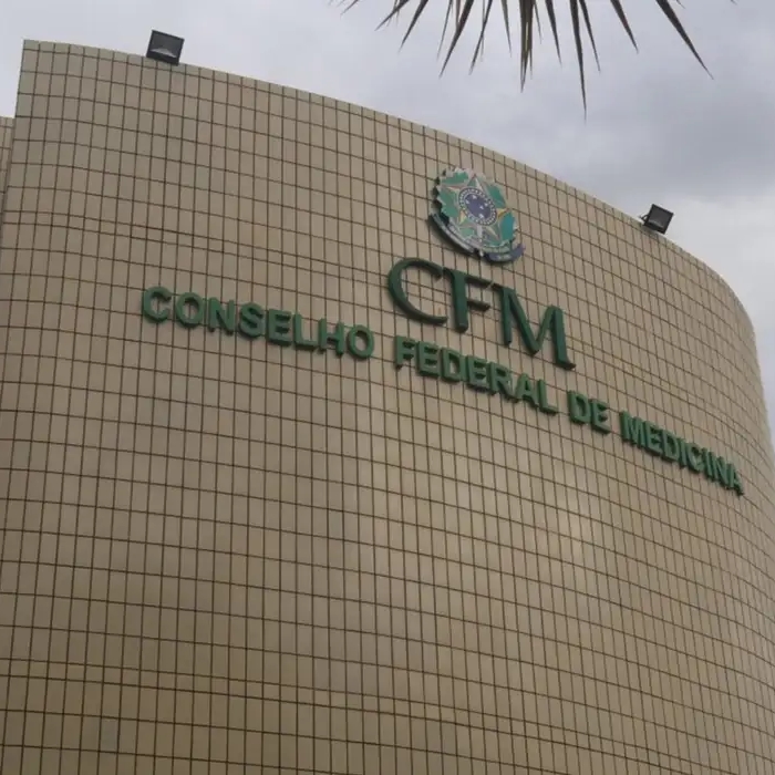 Ecarta discute com CFM inclusão de conteúdos sobre doação de órgãos na formação médica