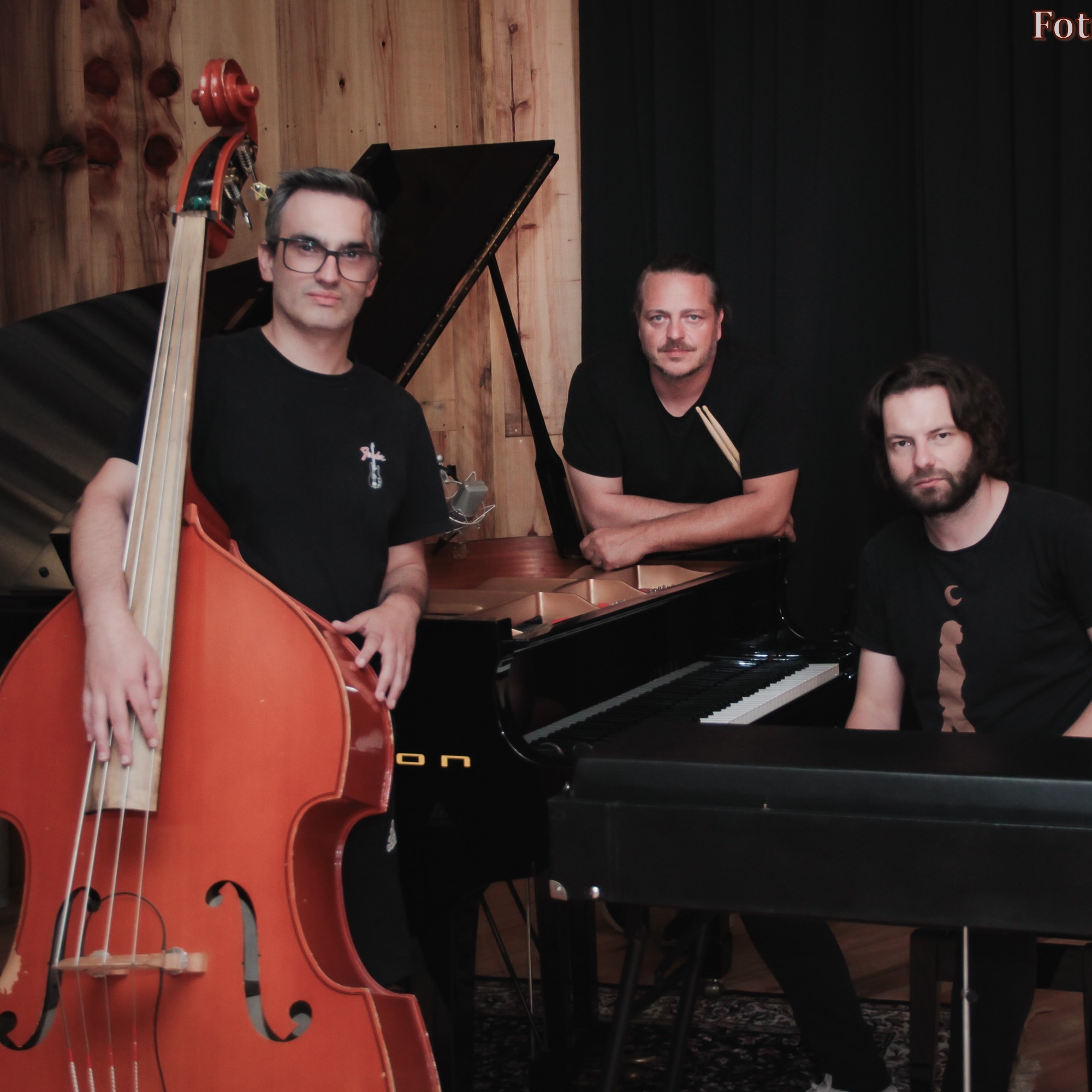 Mosaico de Memórias – Rafael Teclas Trio