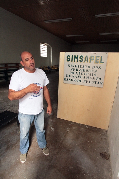 Renato Mendonça Abreu, Presidente do Simsapel. O Sindicato questiona a privatização e defende mais envolvimento da população com os temas referentes ao saneamento básico da cidade. 