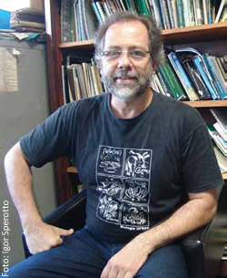 Paulo Brack, professor do Departamento de Ecologia, do Instituto de Biociências da UFRGS, e diretor do Instituto Gaúcho de Estudos Ambientais (Ingá)