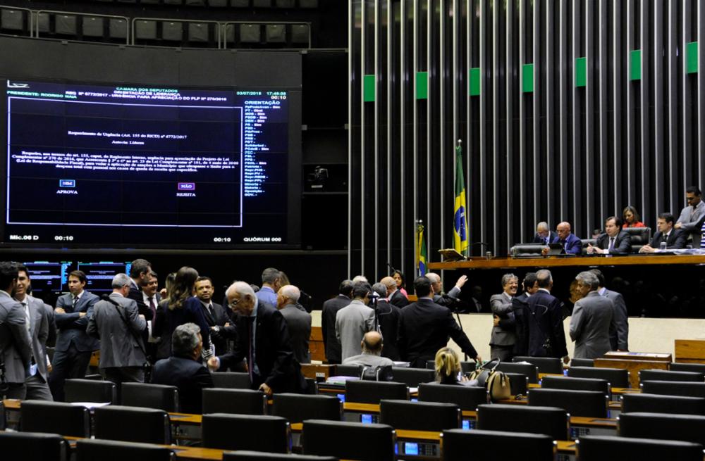 Regime de urgência para venda de seis distribuidoras da Eletrobras foi aprovado por 226 a 48 votos na noite de terça