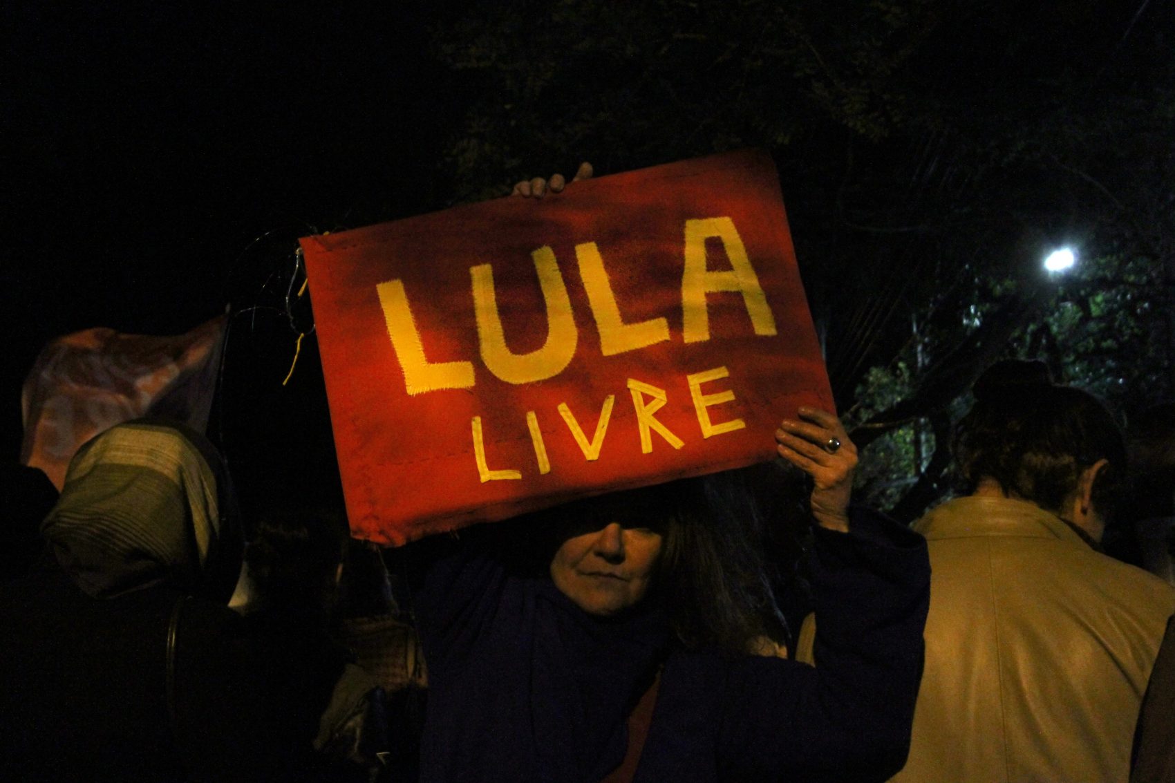 Manifestação em defesa da liberdade de Lula em Porto Alegre
