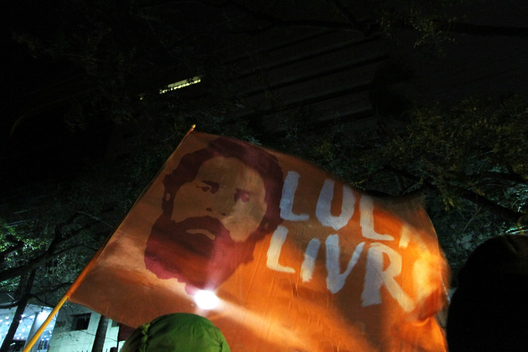 Manifestação em defesa da liberdade de Lula em Porto Alegre