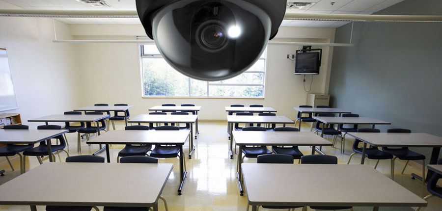 Câmeras de Vigilância em sala de aula