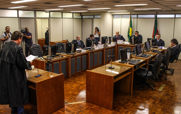 Durante o julgamento, desembargador Mauro Borba, relator do caso, determinou a imediada prisão do réu e encaminhou à Procuradoria de Justiça denúncia de violação aos direitos humanos na ação da PM