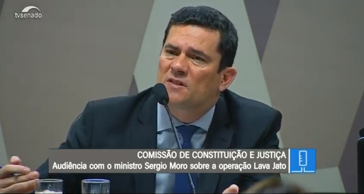 Transmitido ao vivo pela TV Senado, o Ministro Sergio Moro se defende no caso dos vazamentos das conversas com Dallagnol