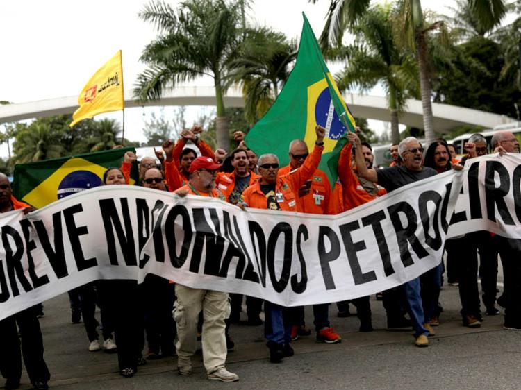 Petroleiros de todo o país paralisaram atividades