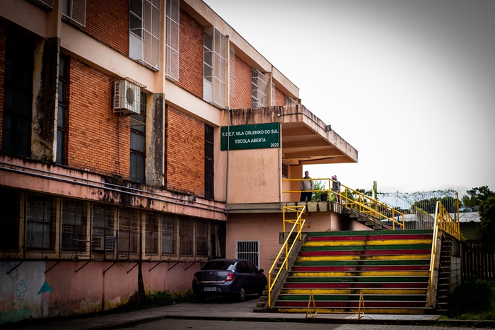 EEEF Vila Cruzeiro do Sul, de Porto Alegre, uma das quatro Escolas Abertas da rede estadual que atendem adolescentes e crianças em situação de vulnerabilidade social encaminhados por órgãos de proteção à infância e adolescência ameaçadas de fechamento