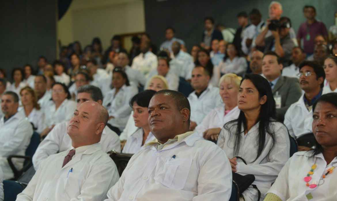 Médicos cubanos serão reconvocados pelo Ministério da Saúde