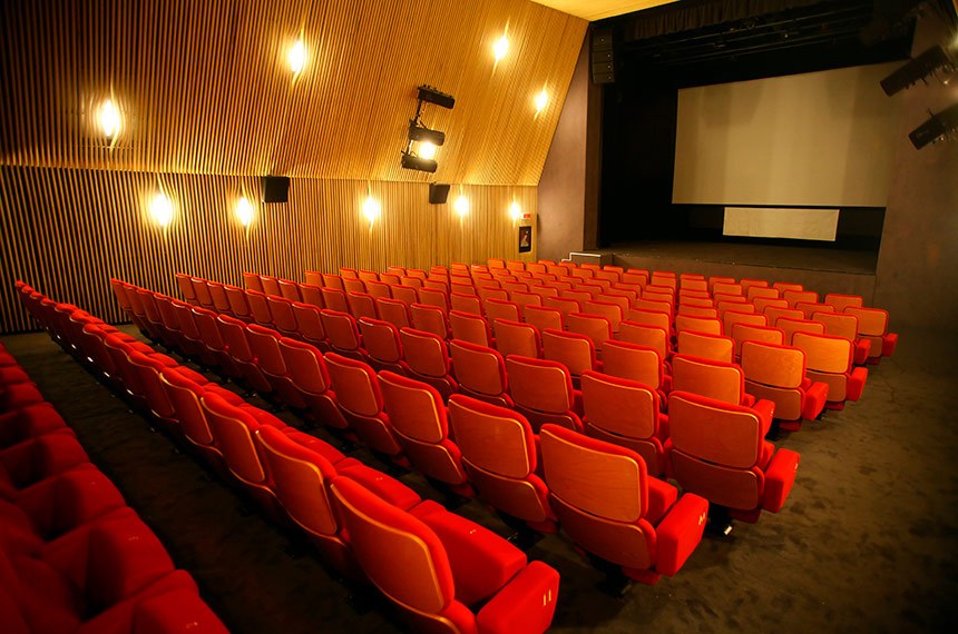 Cinemas têm até 2021 para adaptar salas a pessoas com deficiência