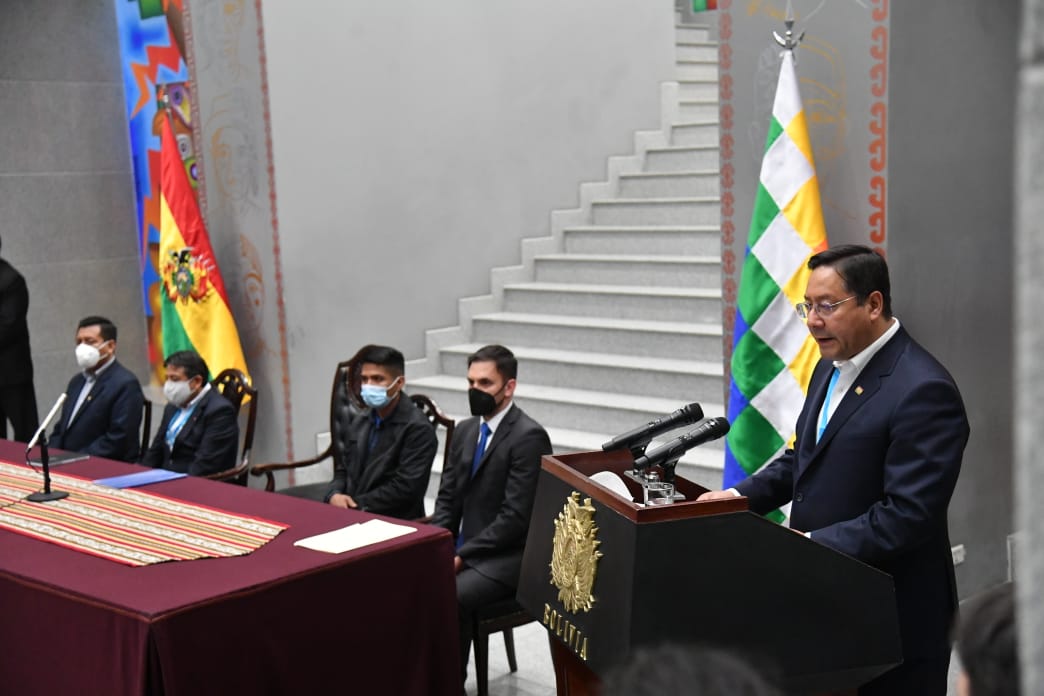 Bolívia tem imposto sobre grandes fortunas