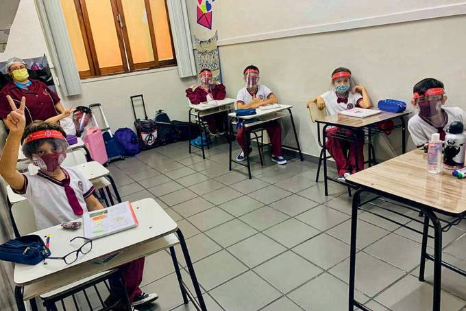 STF nega pedido do governo do Estado para restabelecer aulas presenciais