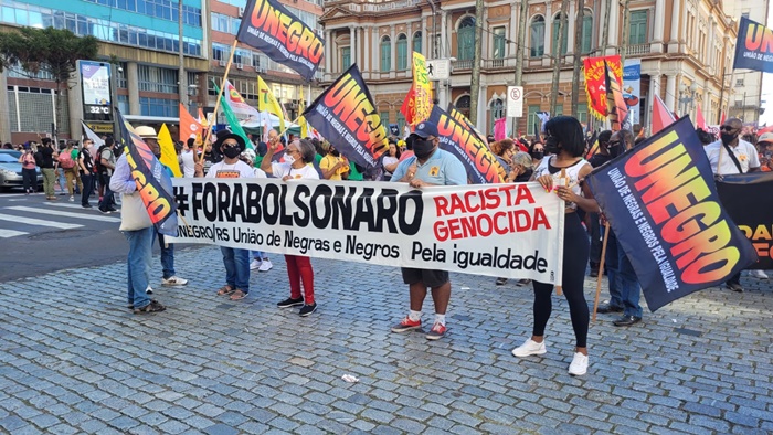 #20NforaBolsonaro marca Dia da Consciência Negra em Porto Alegre