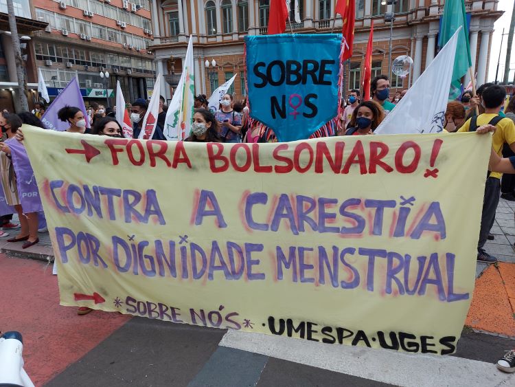 Mulheres ocuparam a capital gaúcha no 8 de março