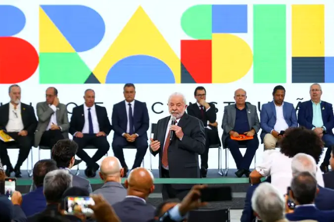 Após quatro anos, governo do Brasil volta a dialogar com trabalhadores