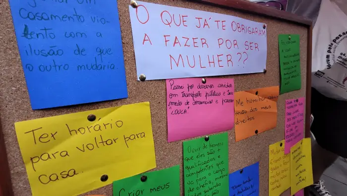 Euforia e alerta sobre feminicídios marcam mobilizações do 8M em Porto Alegre_4