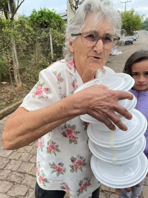Cozinha Solidária do MST distribui alimentos a vítimas do ciclone_7